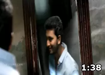 Video Screenshot of Meendum Oru Kadhal Kadhai