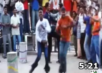 Video Screenshot of Kaadhal